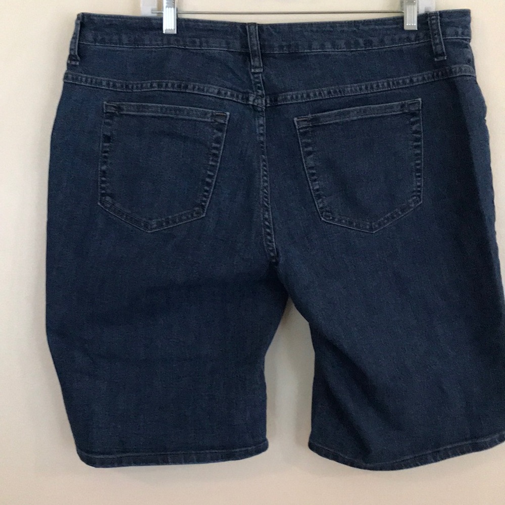 Lee Riders jean shorts - Picture 2 of 4